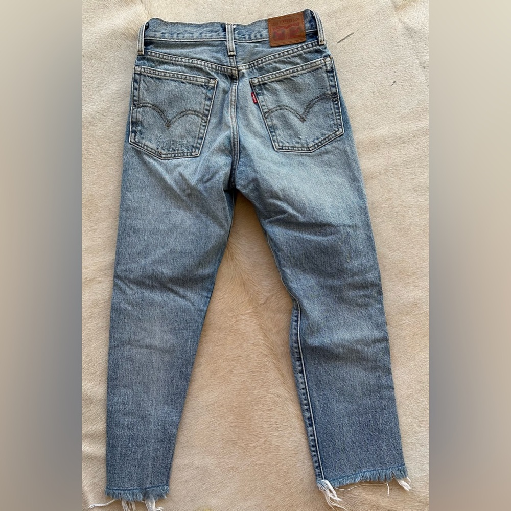 Levi jeans size 26